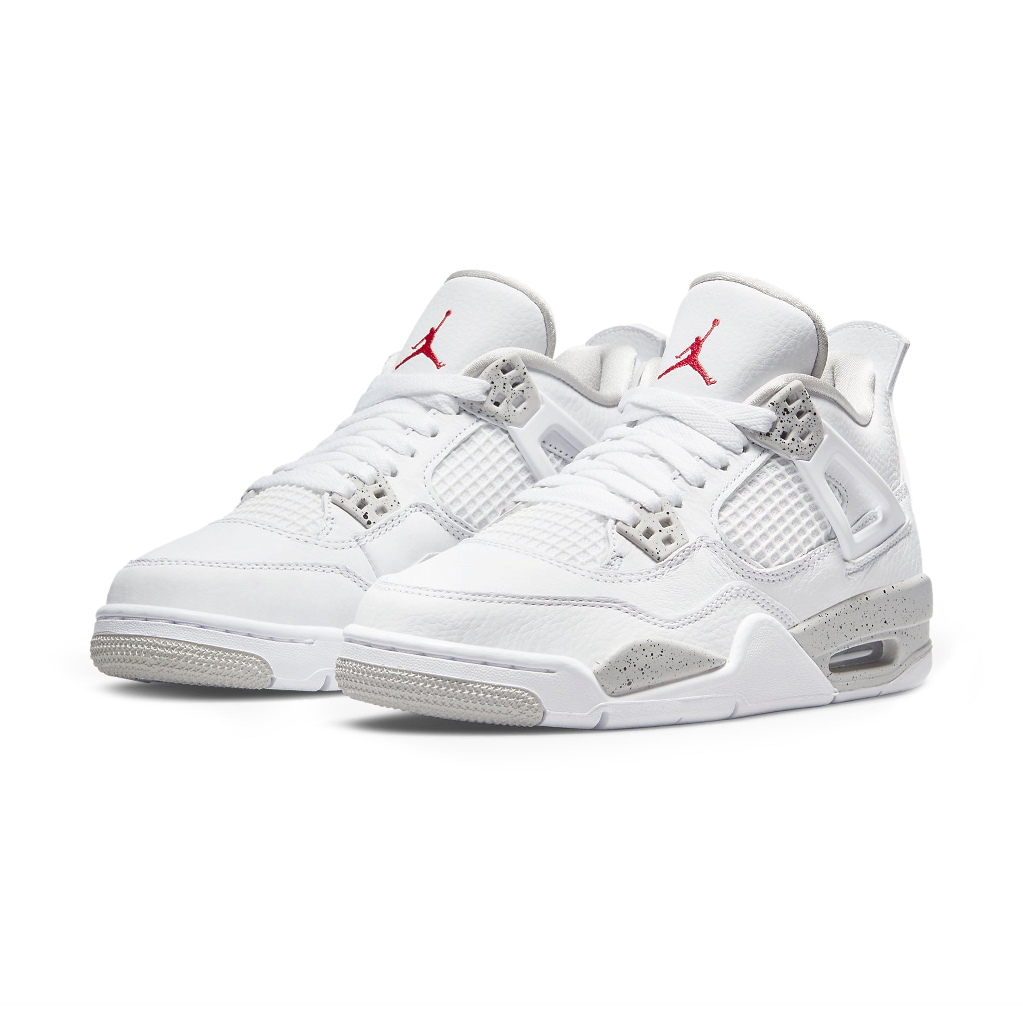 Front side view of Air Jordan 4 Retro White Oreo (2021) (GS) DJ4699-100
